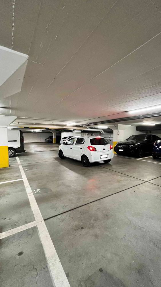null rooms Car park, garage for rent in Bâle - image 1/3