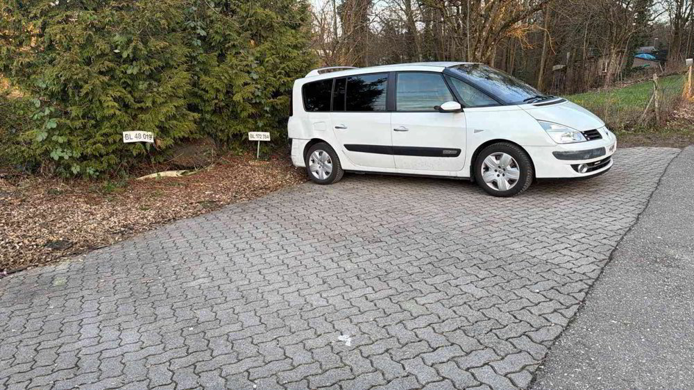 Parking, garage null pièces à louer à Bottmingen - image 1/1