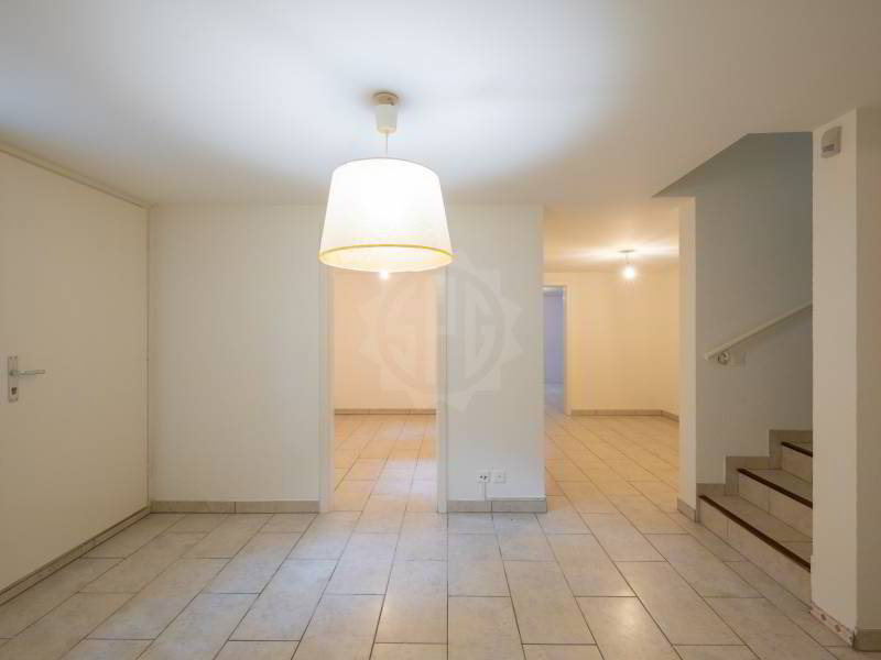 Casa di 5 locali in affitto a Bellevue - immagine 1/12