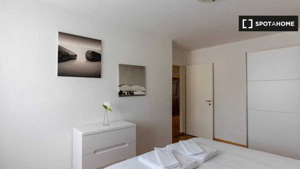 Appartement 2 pièces à louer à Zürich - image 1/11