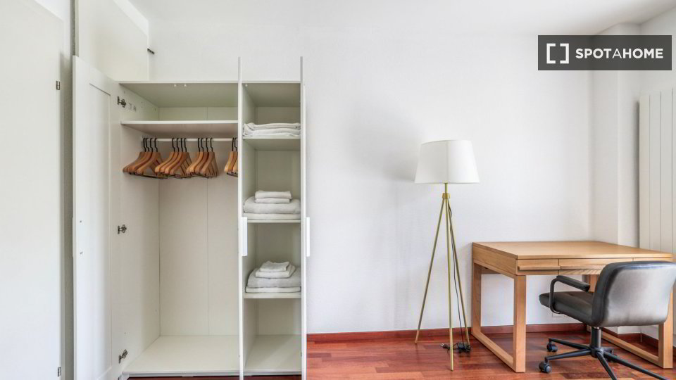 Appartement 3 pièces à louer à Zürich - image 1/13