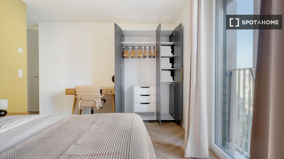 Appartamento di 2 locali in affitto a Zürich - immagine 1/13