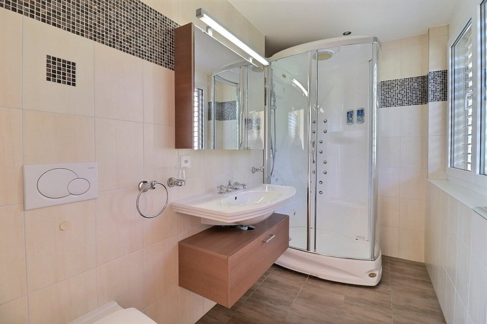5 rooms Apartment to buy in Montreux - image 1/13