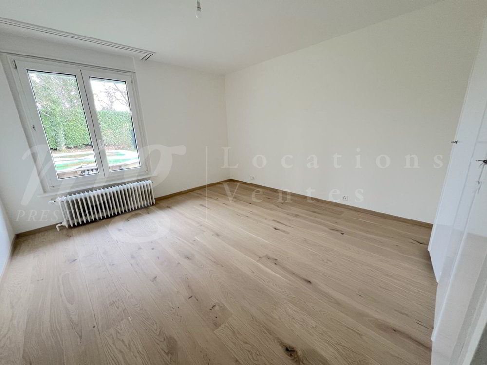 Maison 7 pièces à louer à Thônex - image 1/13