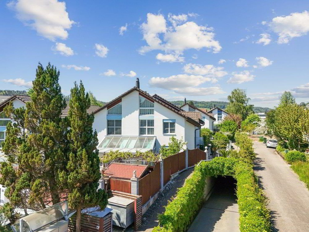 Casa di 5 locali in vendita a Oberkulm - immagine 1/1