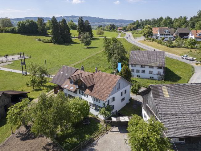 Casa di 3 locali in vendita a Grüningen - immagine 1/1