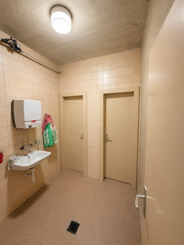 Ufficio & Commercio di 9 locali in vendita a Aigle - immagine 1/13