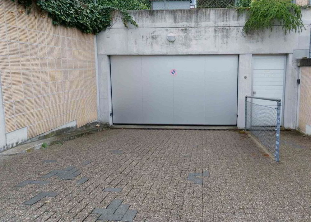 Parking, garage null pièces à louer à Oberrohrdorf - image 1/2