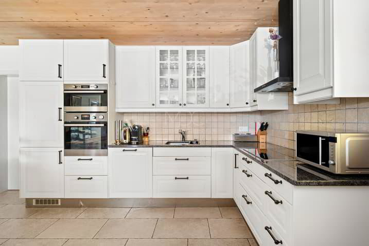 Maison 8 pièces à acheter à St-Aubin FR - image 1/13