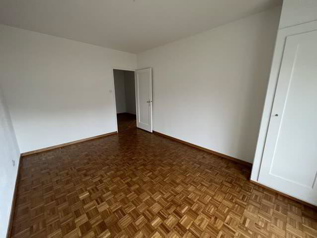 3 rooms Apartment for rent in Lausanne - image 1/7