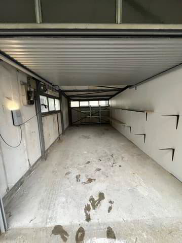 Parking, garage 2 pièces à louer à Bussigny - image 1/1