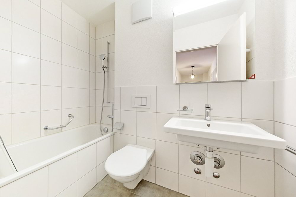 3 rooms Apartment for rent in Basilea - image 1/12