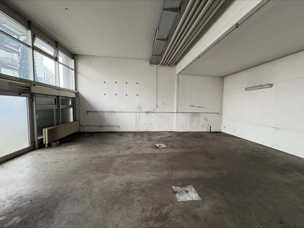 Ufficio & Commercio di null locali in affitto a Regensdorf - immagine 1/4