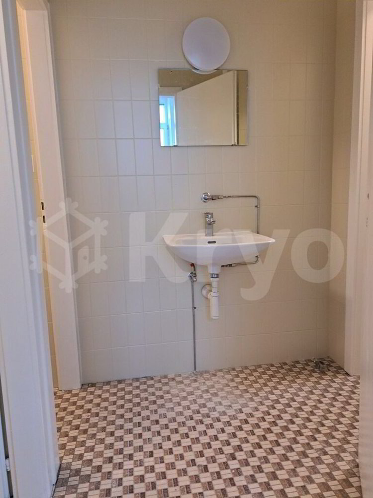 null rooms Office & Commercial for rent in La Chaux-de-Fonds - image 1/5