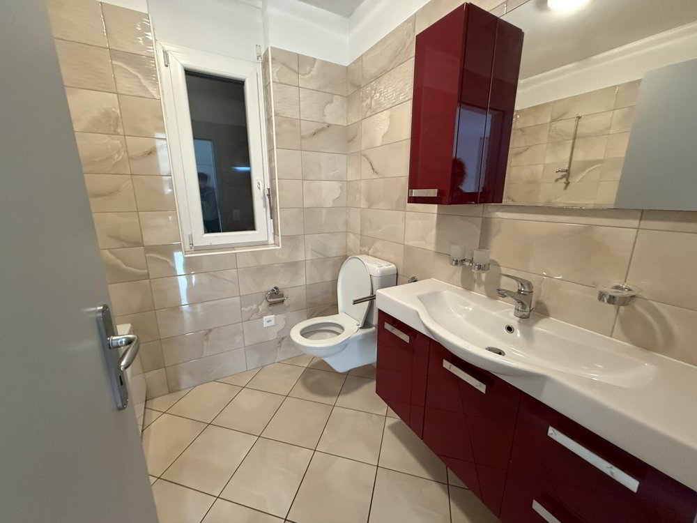 Maison 7 pièces à acheter à Gorduno - image 1/11