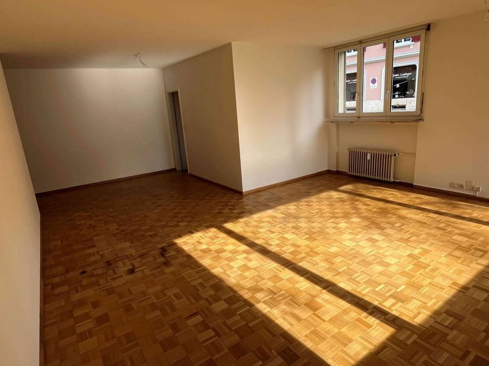 Bureau & Commerce 4.5 pièces à louer à Münchenstein - image 1/10