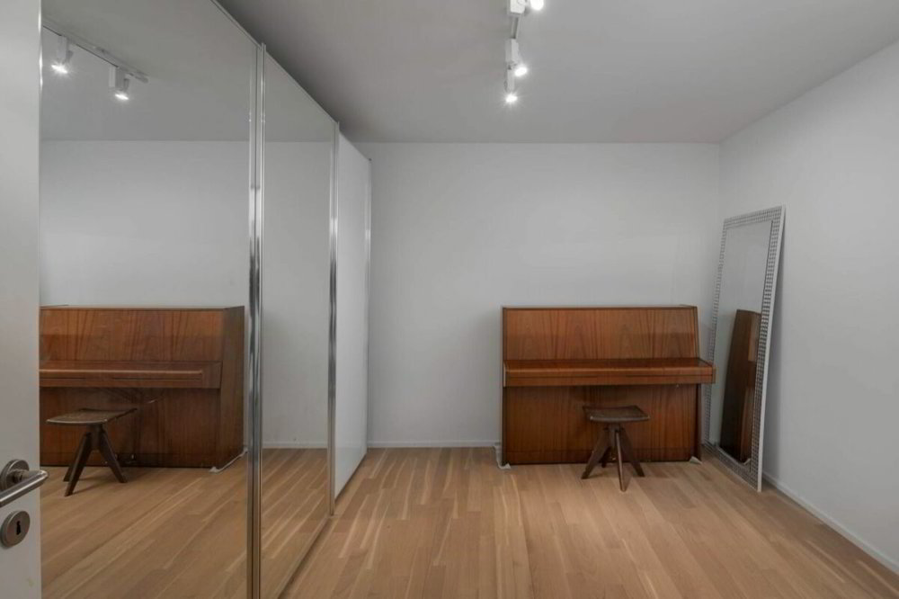 5 rooms House to buy in Gutenswil - image 1/13