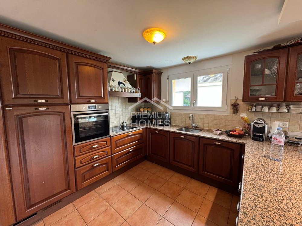 Casa di 5 locali in vendita a Seltisberg - immagine 1/4