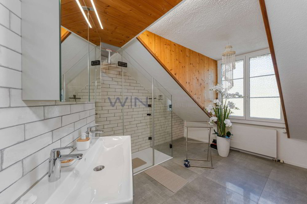 4 Zimmer Wohnung zum verkaufen in Filzbach - Bild 1/9