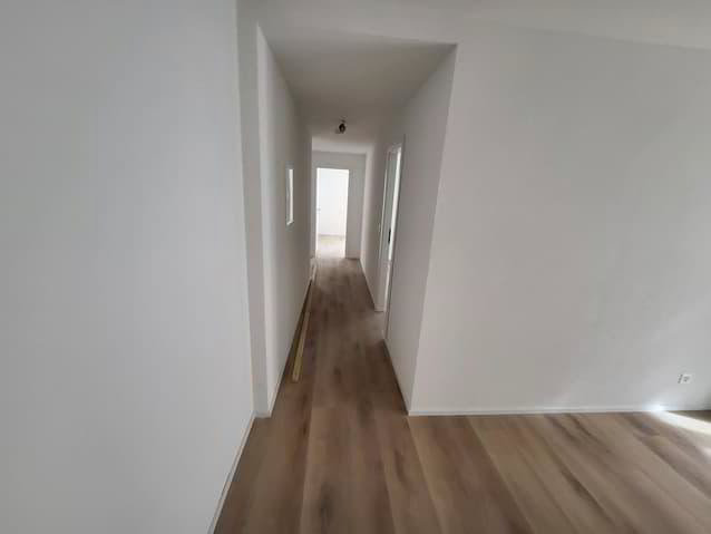4.5 Zimmer Wohnung zu vermieten in La Chaux-de-Fonds - Bild 1/5