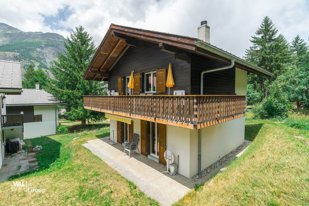 4 rooms House to buy in Grächen - image 1/12