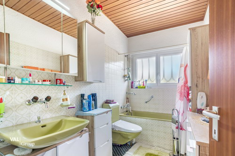 Casa di 4 locali in vendita a Susten - immagine 1/11