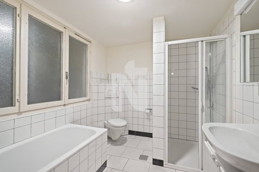 Maison 8 pièces à acheter à Laupersdorf - image 1/13
