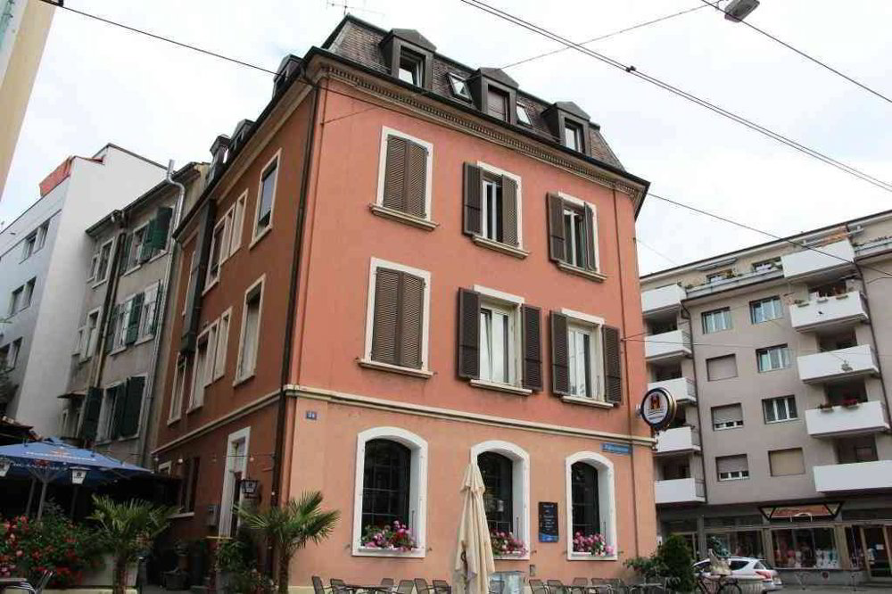 5 rooms Office & Commercial for rent in Basilea - image 1/1