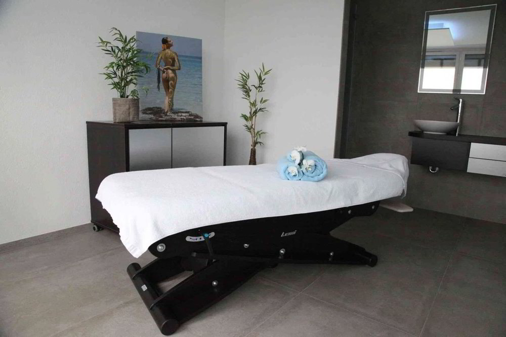 4.5 rooms Office & Commercial for rent in Basel - image 1/2