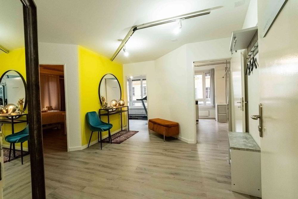 3 rooms Office & Commercial for rent in Bâle - image 1/7