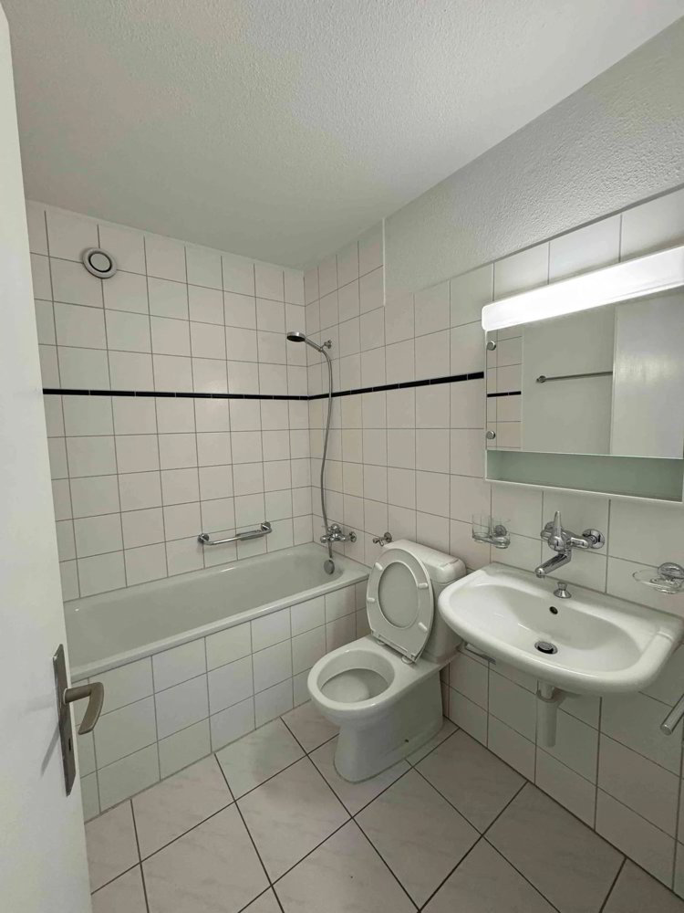 Appartamento di 3.5 locali in affitto a Rudolfstetten - immagine 1/8