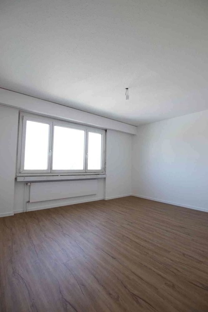 Appartement 4 pièces à louer à Niederuzwil - image 1/13