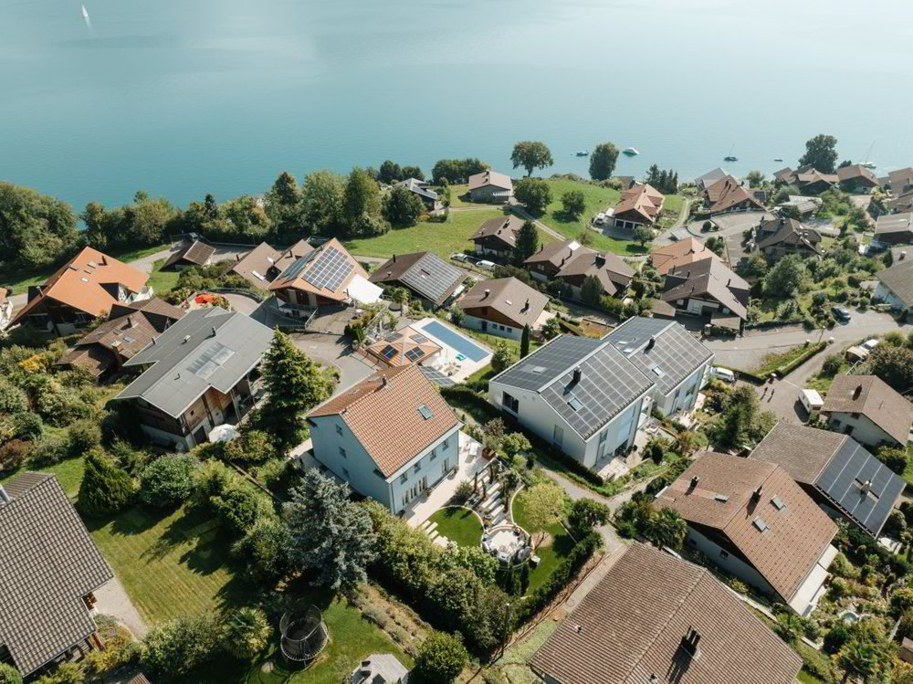 Casa di 7 locali in vendita a Faulensee - immagine 1/8