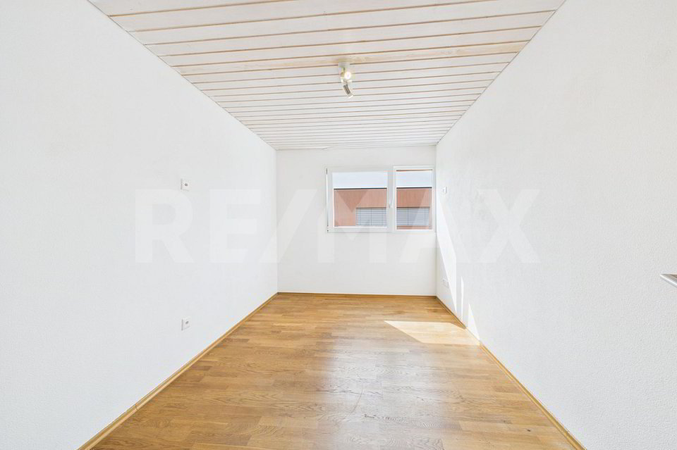 Casa di 5 locali in vendita a Ligornetto - immagine 1/13