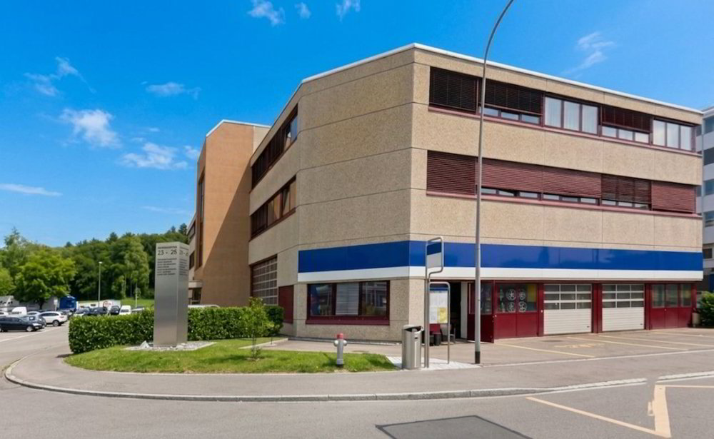 Bureau & Commerce null pièces à louer à Kloten - image 1/4