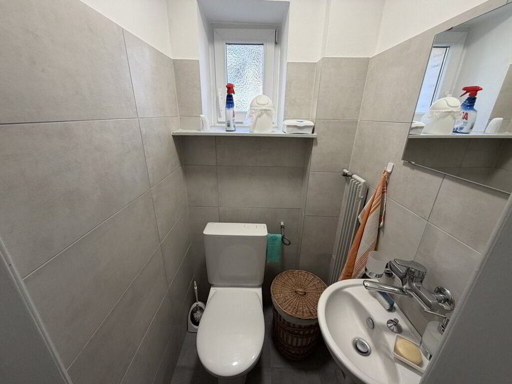 Appartement 3 pièces à louer à Delsberg - image 1/9