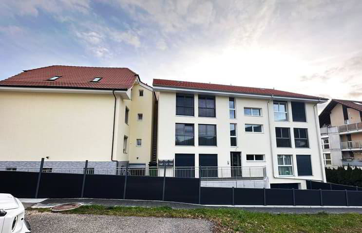 Ufficio & Commercio di 40.5 locali in vendita a Lengnau BE - immagine 1/12