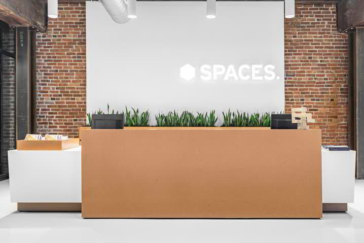 Bureau & Commerce null pièces à louer à Vernier - image 1/9