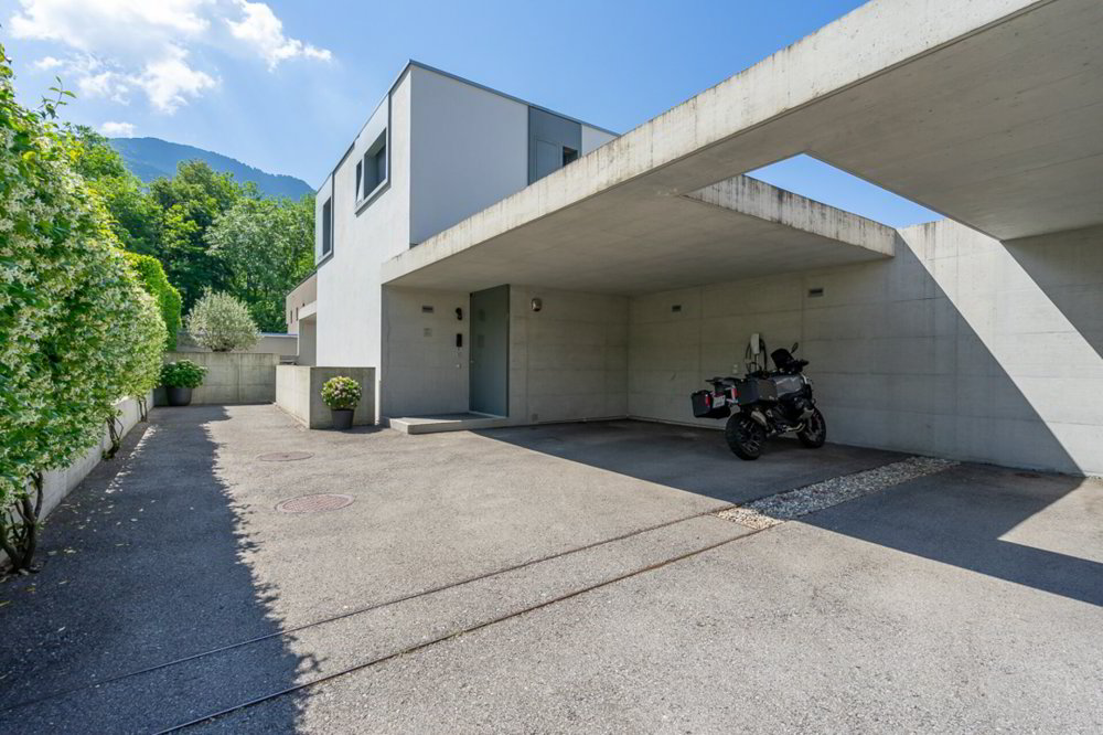 Casa di 5 locali in vendita a Villa Luganese - immagine 1/17