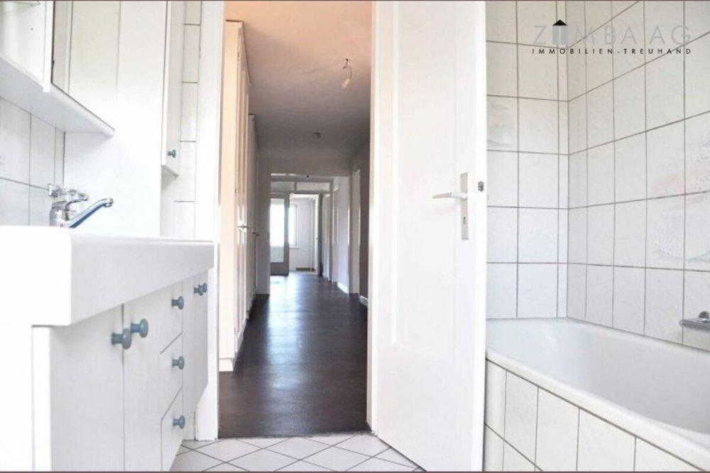 Appartement 8 pièces à louer à Altnau - image 1/13