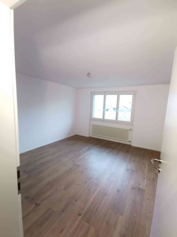 4.5 Zimmer Wohnung zu vermieten in Glarona - Bild 1/8