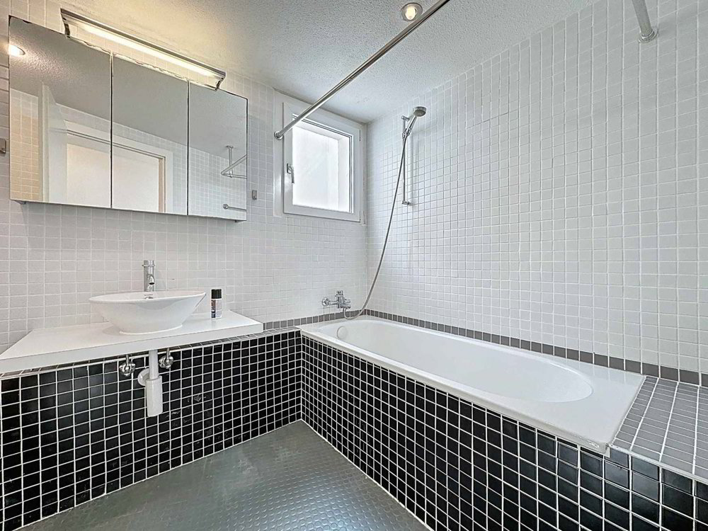 Casa di 11 locali in vendita a Lutry - immagine 1/13
