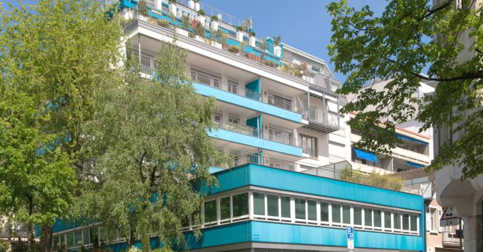 null rooms Office & Commercial for rent in Lausanne - image 1/8