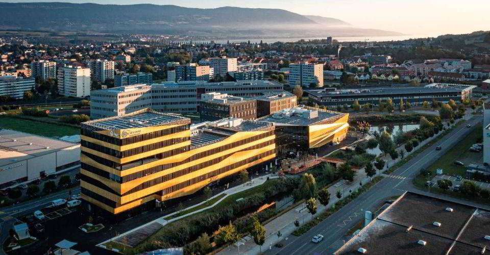 null rooms Office & Commercial for rent in Yverdon-les-Bains - image 1/4