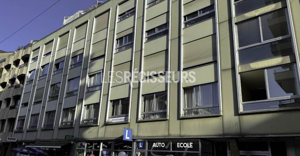 null rooms Office & Commercial for rent in Geneva - image 1/2