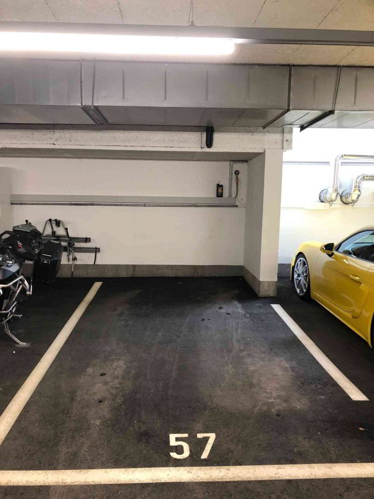 Parking, garage null pièces à louer à Ilanz - image 1/1