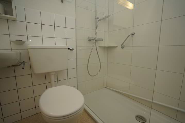Appartement 2 pièces à louer à Nidau - image 1/4