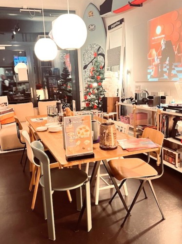 3 rooms Office & Commercial for rent in Uster - image 1/5