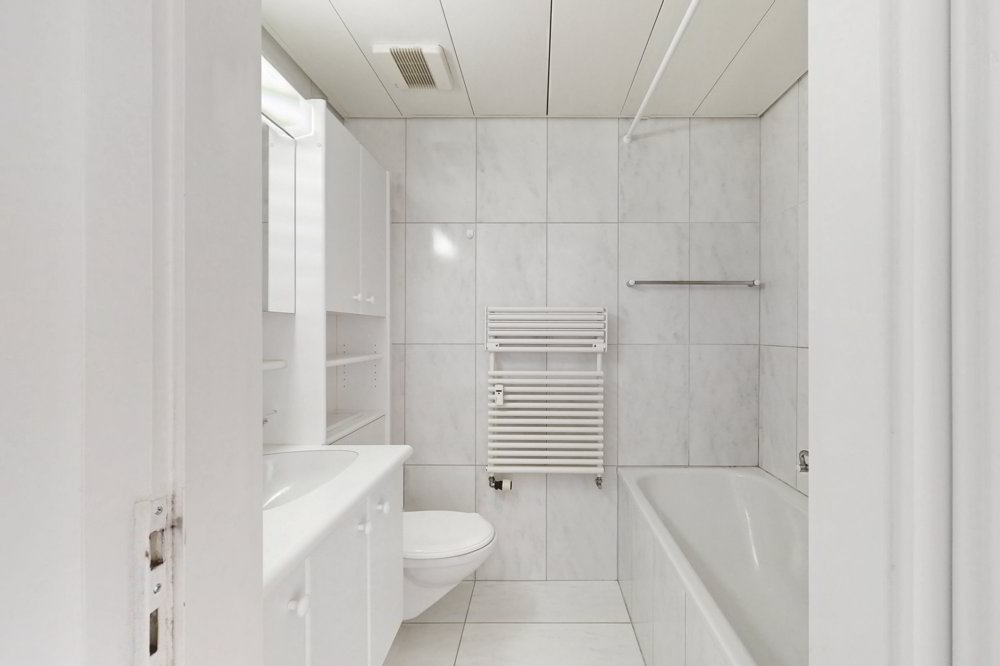 Appartement 4 pièces à louer à Ostermundigen - image 1/8