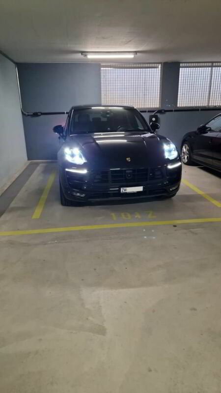 Parcheggio, garage di null locali in vendita a Zurich - immagine 1/5